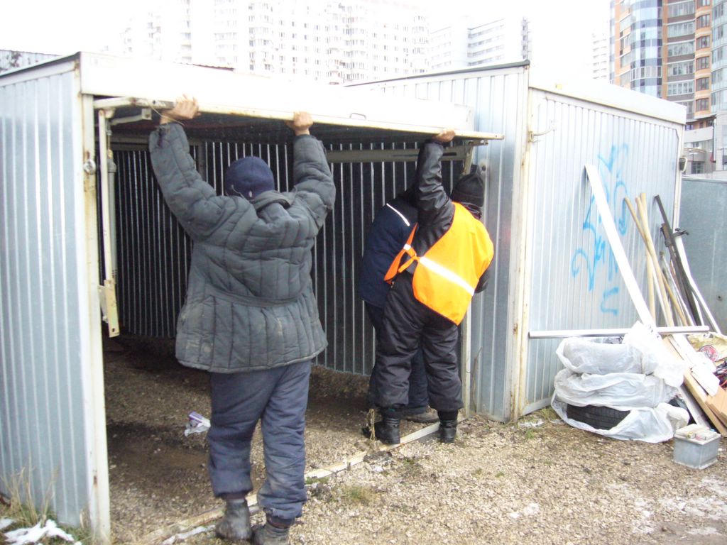 В Щербинке снесут незаконные гаражи-ракушки