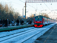 Поезд на станции Матвеевская задавил девушку, которая не успела забраться на платформу