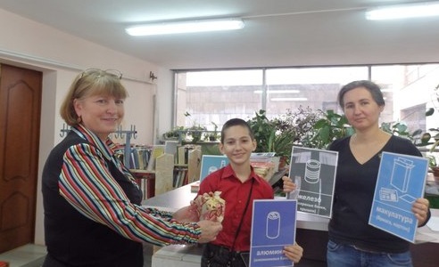 Члены «Единой России» и общественные советники Московского приняли участие в экологической акции