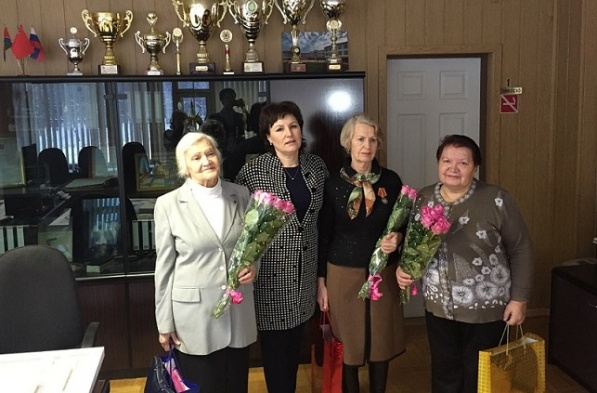 Дания Андрецова поздравила ветеранов с днем снятия блокады Ленинграда