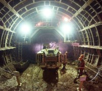 Монтаж рельсов начали в тоннеле между станциями метро Рассказовка и Новопеределкино