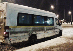 Микроавтобус №490 следует до метро Саларьево