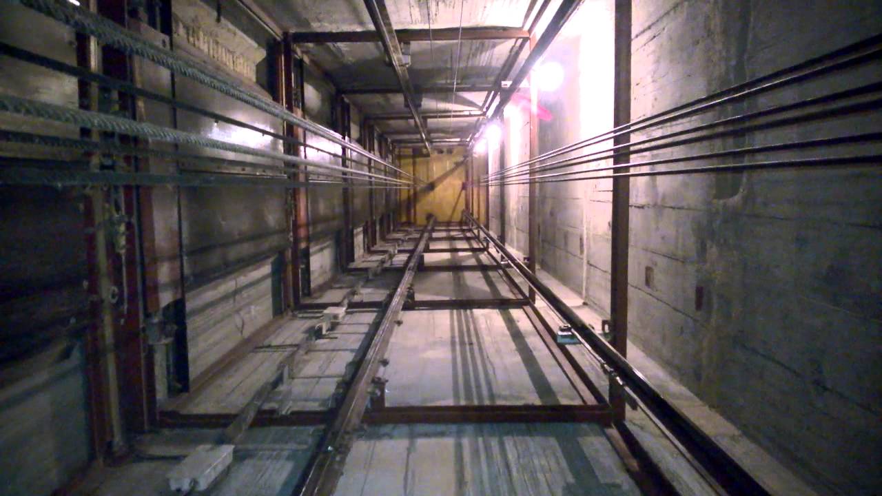 Тело неизвестного обнаружено в шахте лифта на стройке в ТиНАО