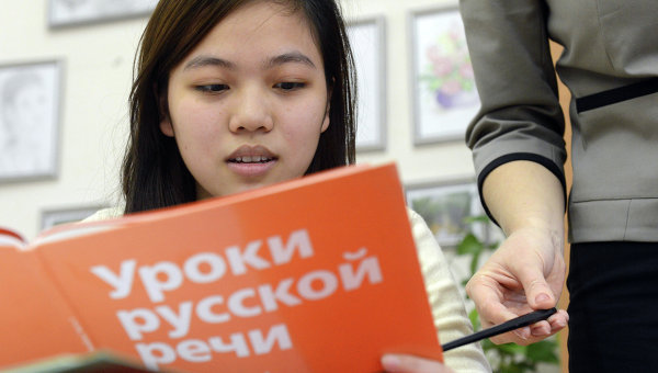 В МФЦ для мигрантов в Новой Москве экзамен могут сдавать до 1,5 тыс. человек в день
