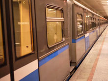 Поезд метро протащил зажатого дверями пассажира