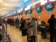 Личные вещи сотен москвичей в аэропортах становятся добычей "багажной мафии"