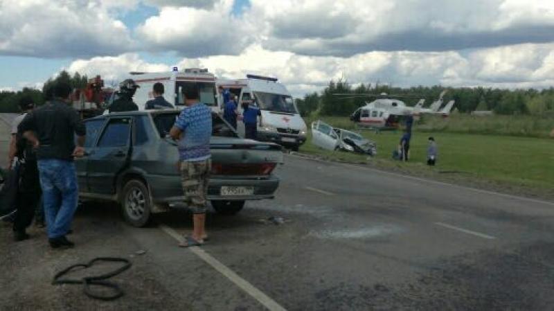 Четыре человека пострадали в ДТП с участием двух легковых автомобилей на Калужском шоссе