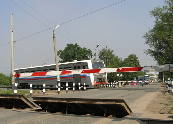 Четыре железнодорожных переезда в Новой Москве заменят мостами